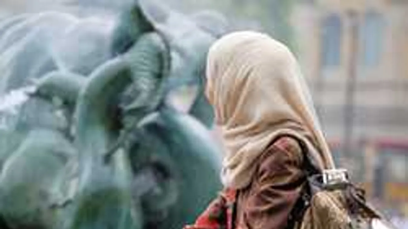 Nem volt hajlandó kezet fogni, nem kapott állampolgárságot...