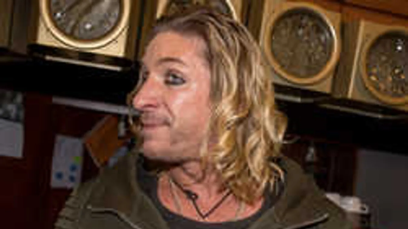 Ez eldőlt: A Jimmy-dalok szerzői beperlik Pintér Tibort