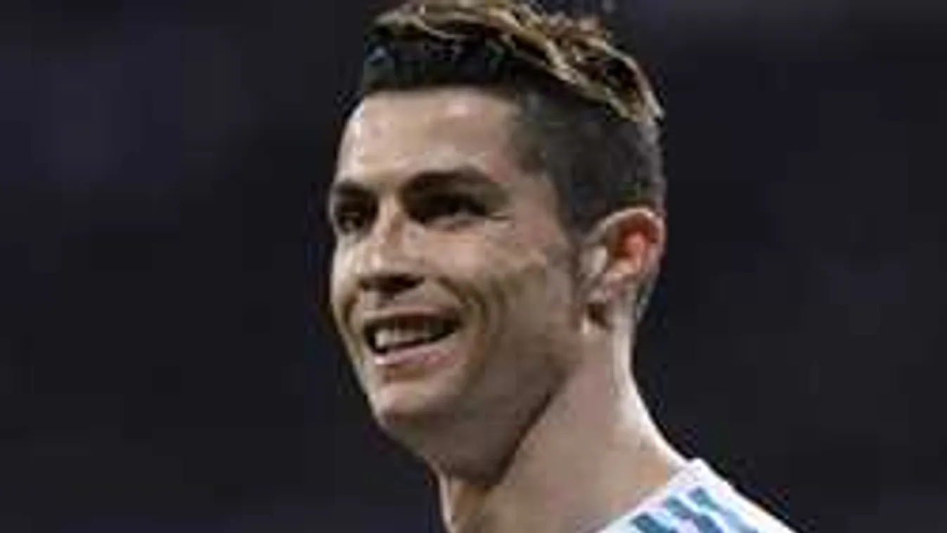 Cristiano Ronaldo nem akárhol romantikázott barátnőjével