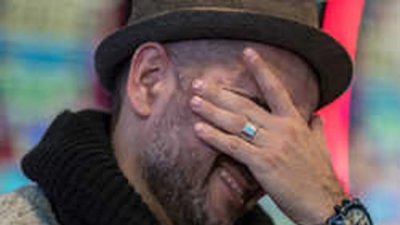 Így takarít Majka kisfia: de mi az ott a háttérben? - Videó