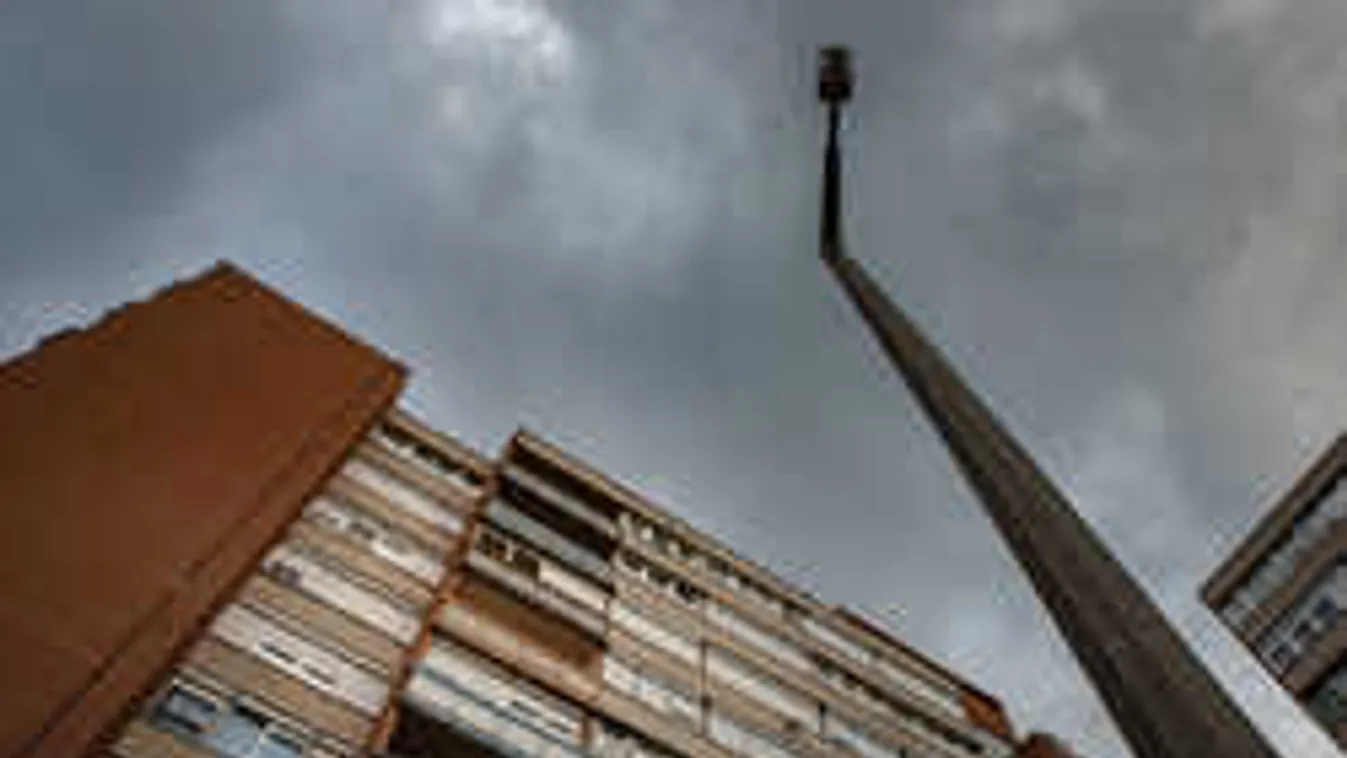 Szörnyű részletek: Így zuhanhatott ki az idős asszony Borsodban - Fotó