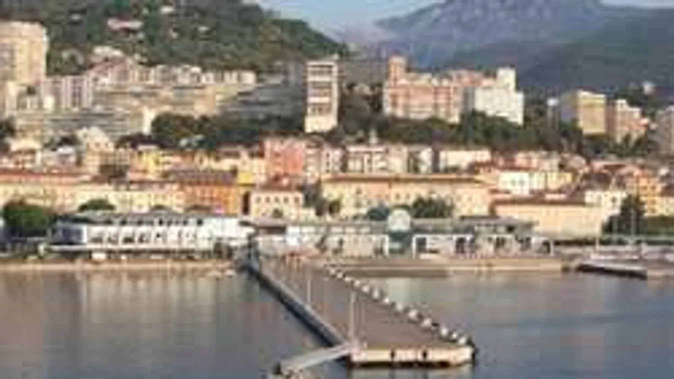 Ájultra vert 2 csendőrt tízegynéhány bevándorló Korzikán