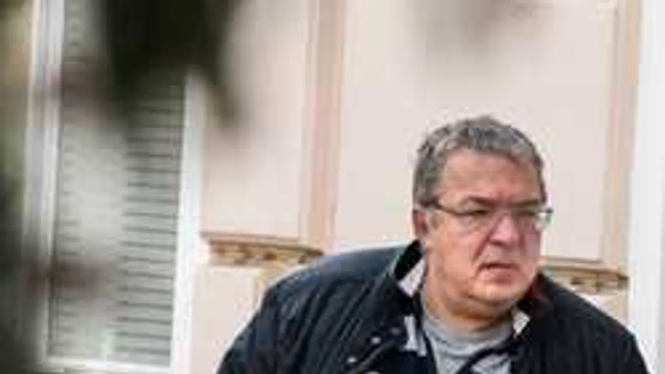 "Elmész te a jó k. anyádba!" - Simicskát könnyű kihozni a sodrából