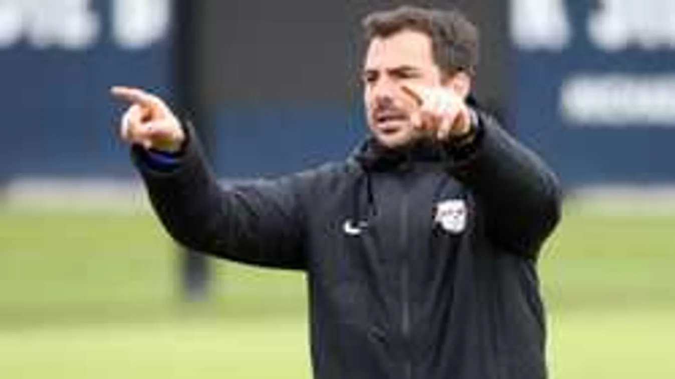 Magyar edző lehet Neymar főnöke