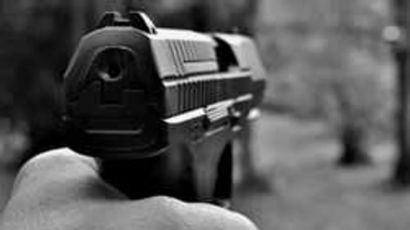 Rettenetes, miket művelt a meztelenül őrjöngő férfi az étteremben