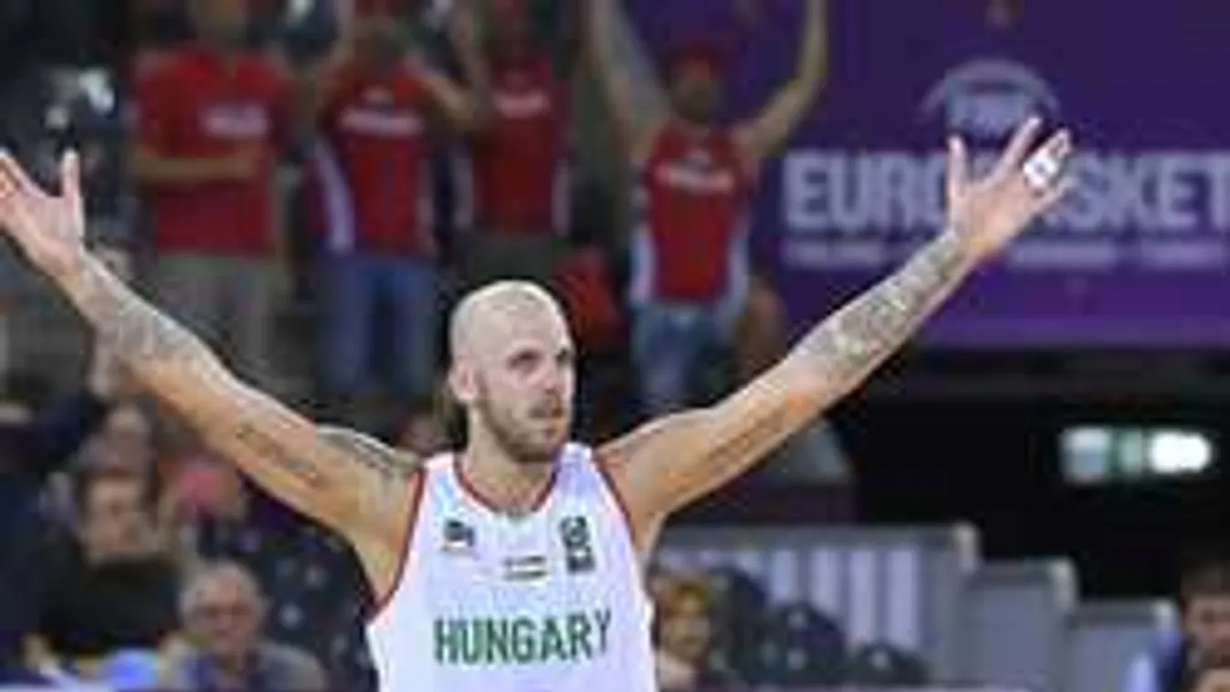 Hatalmas örömhír, apa lesz a magyar válogatott sztárja