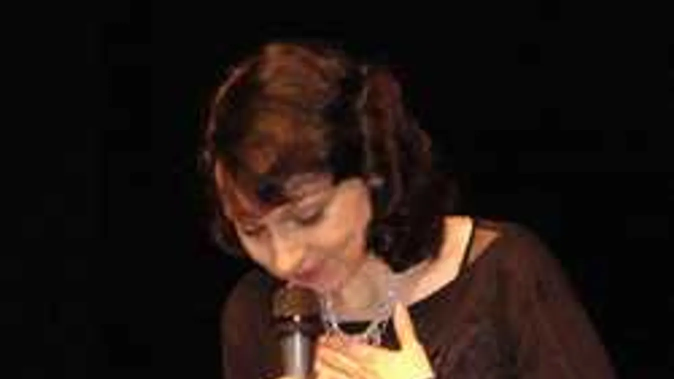 Friss hírek érkeztek a megműtött magyar énekesnő állapotáról