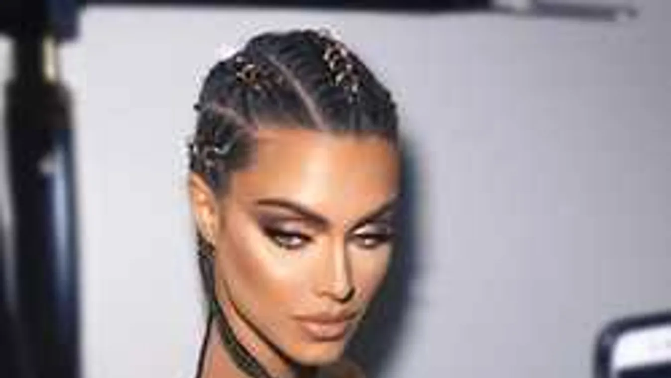 Óceánparton mutatta meg gyönyörű testét a magyar sztár