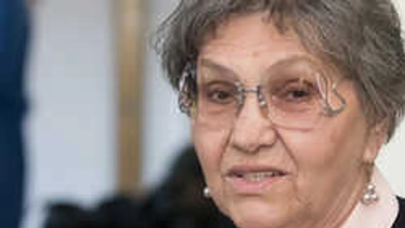 Pécsi Ildikó kiborult: Ezt terjesztik róla