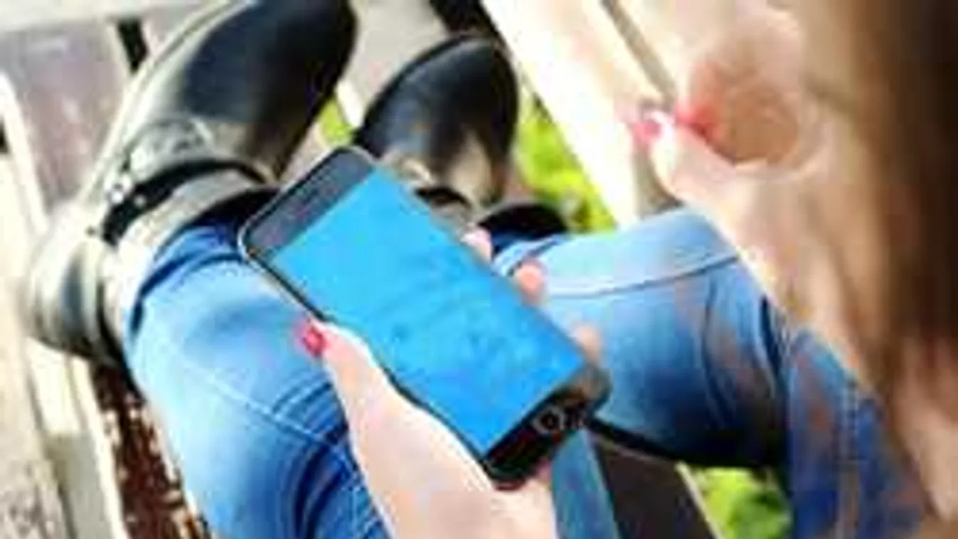 65 ezer bizarr üzenet: Teljesen becsavarodott a nő az első randi után