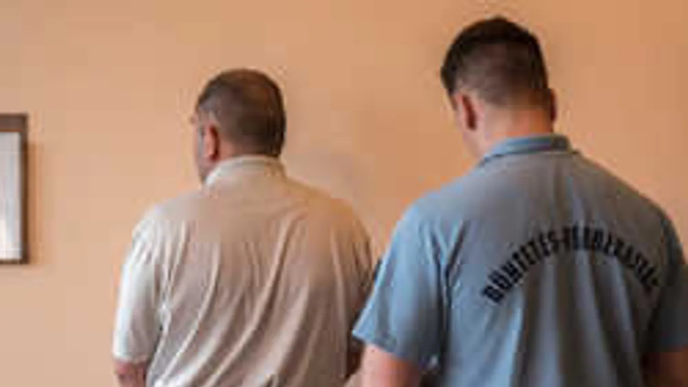 Pénzt adott a gyilkos az áldozat temetésére