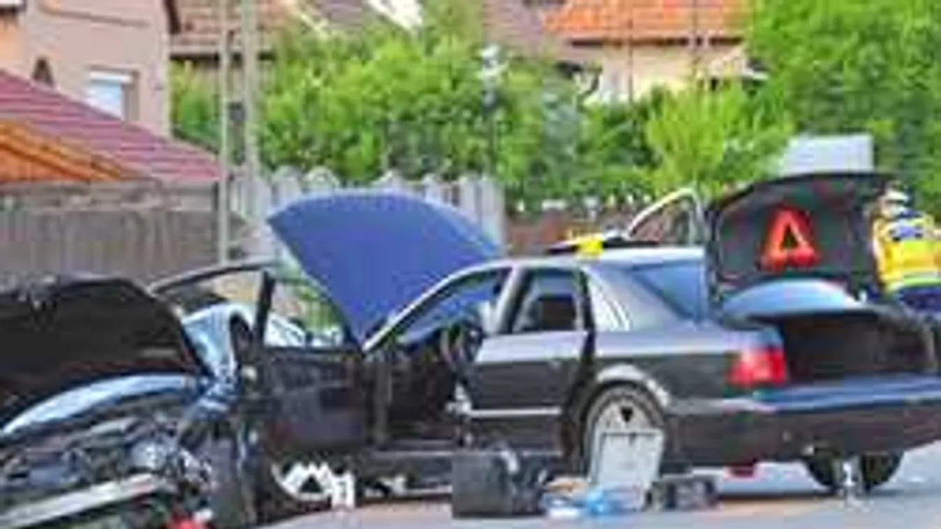 Tömegverekedés és lövöldözés lett a gyáli hármas karambolból