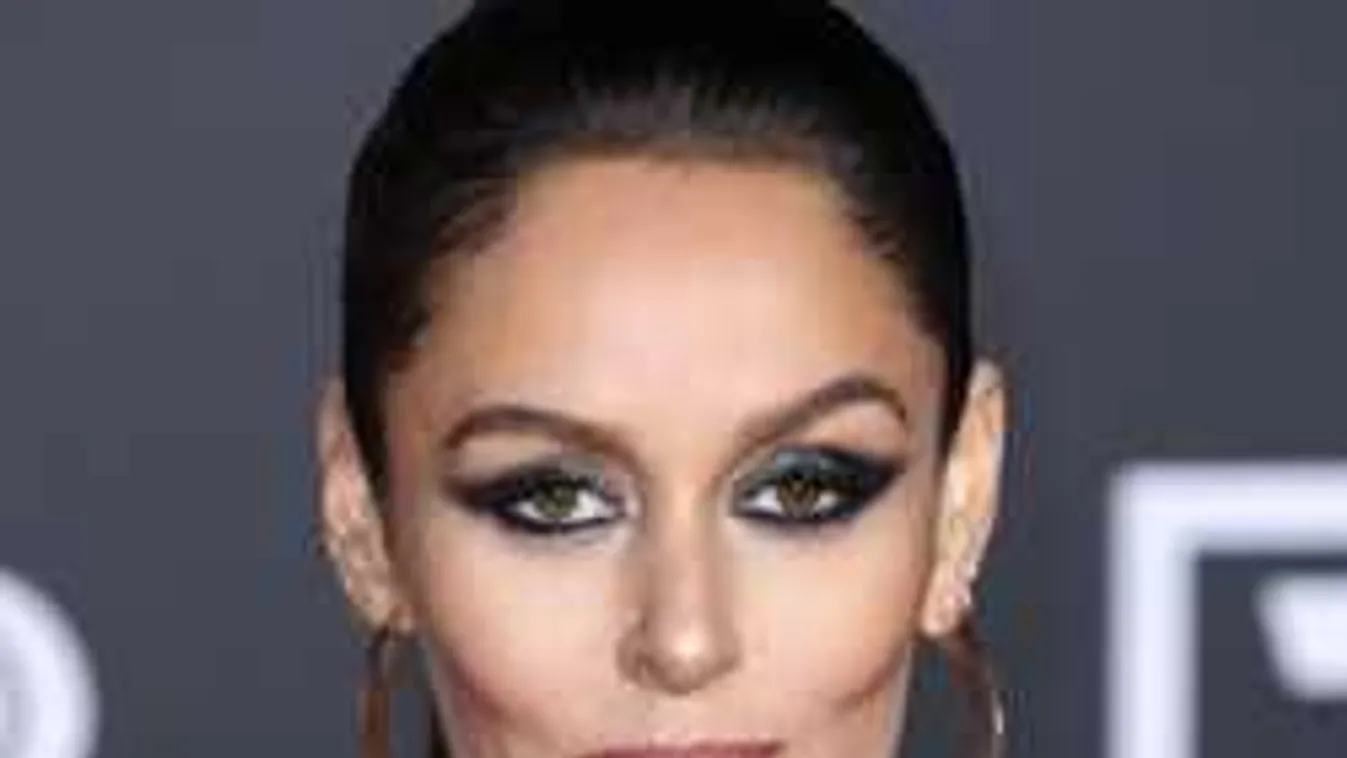 Egyetlen pár fülbevalót kell csak venned idén nyáron, mutatjuk, milyet