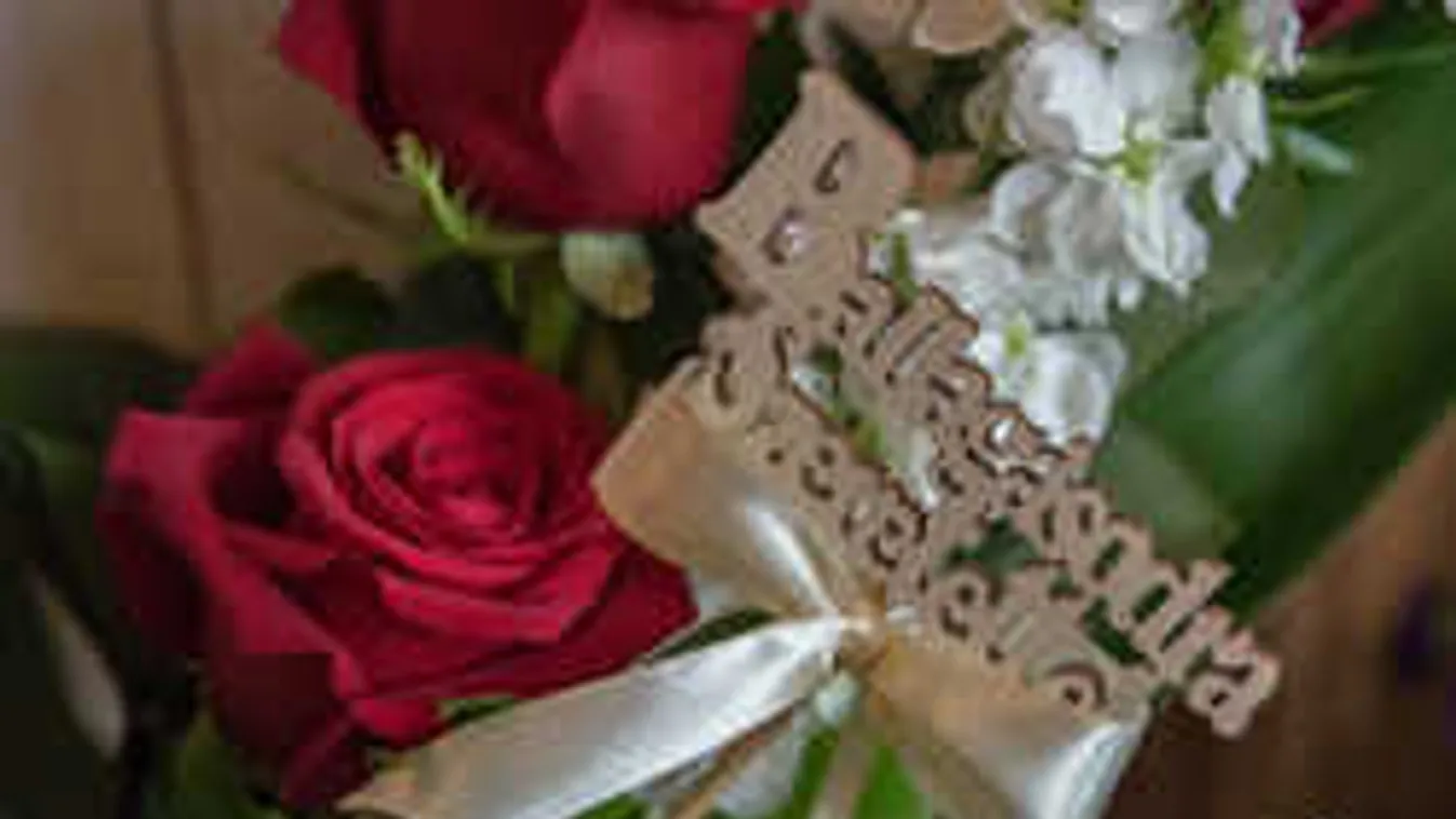 Padlóra küldi a családokat a ballagás