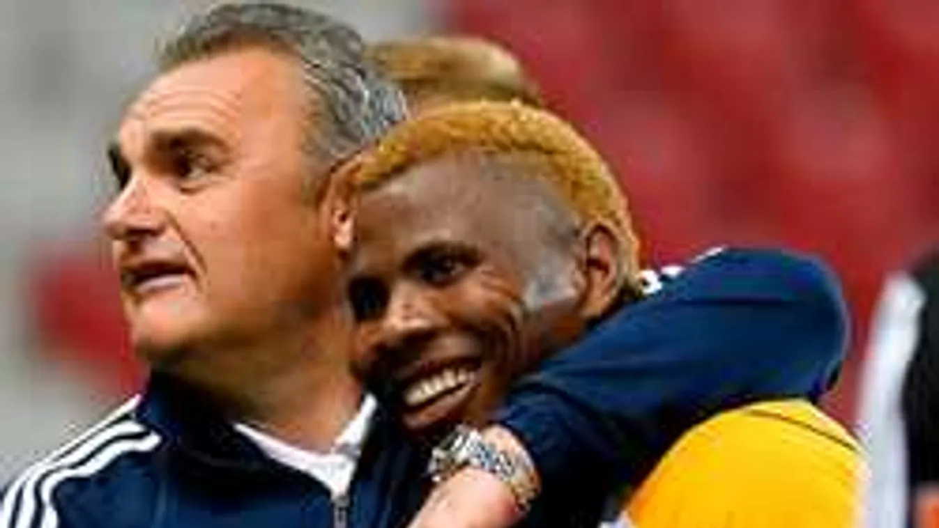 Ilyet még nem láttál: halálsikollyal terült el a Puskás focistája