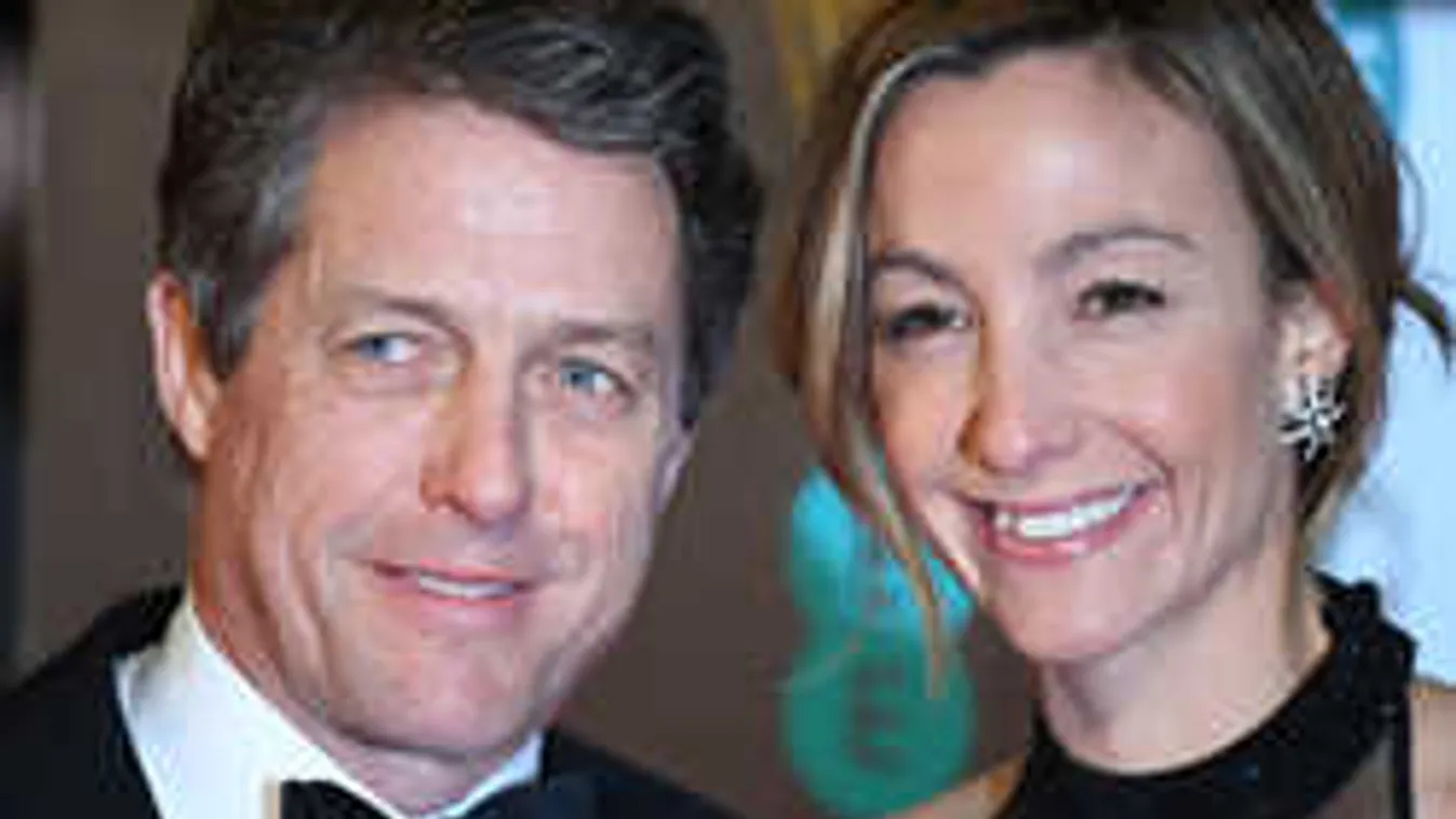 Megjöttek az első felvételek az 57 éves sztár váratlan esküvőjéről