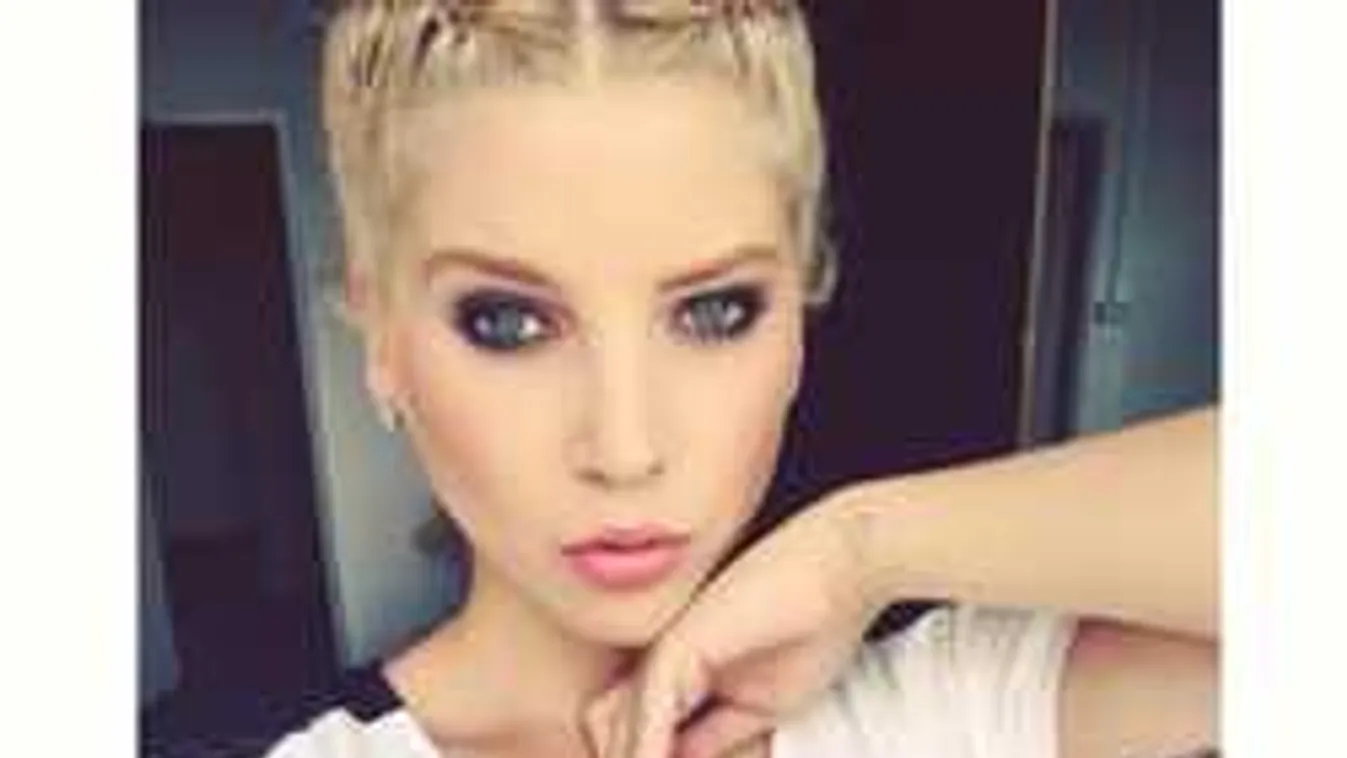 Te felismered? Sosem látott fotót posztolt Szabó Zsófi