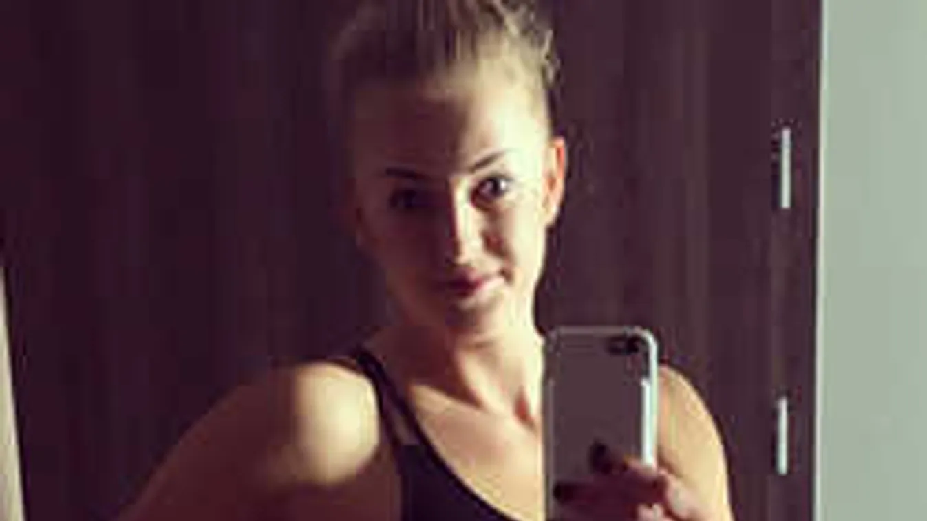 Bugyi nélkül, anyaszült meztelenül fotózták le a dögös sportolónőt