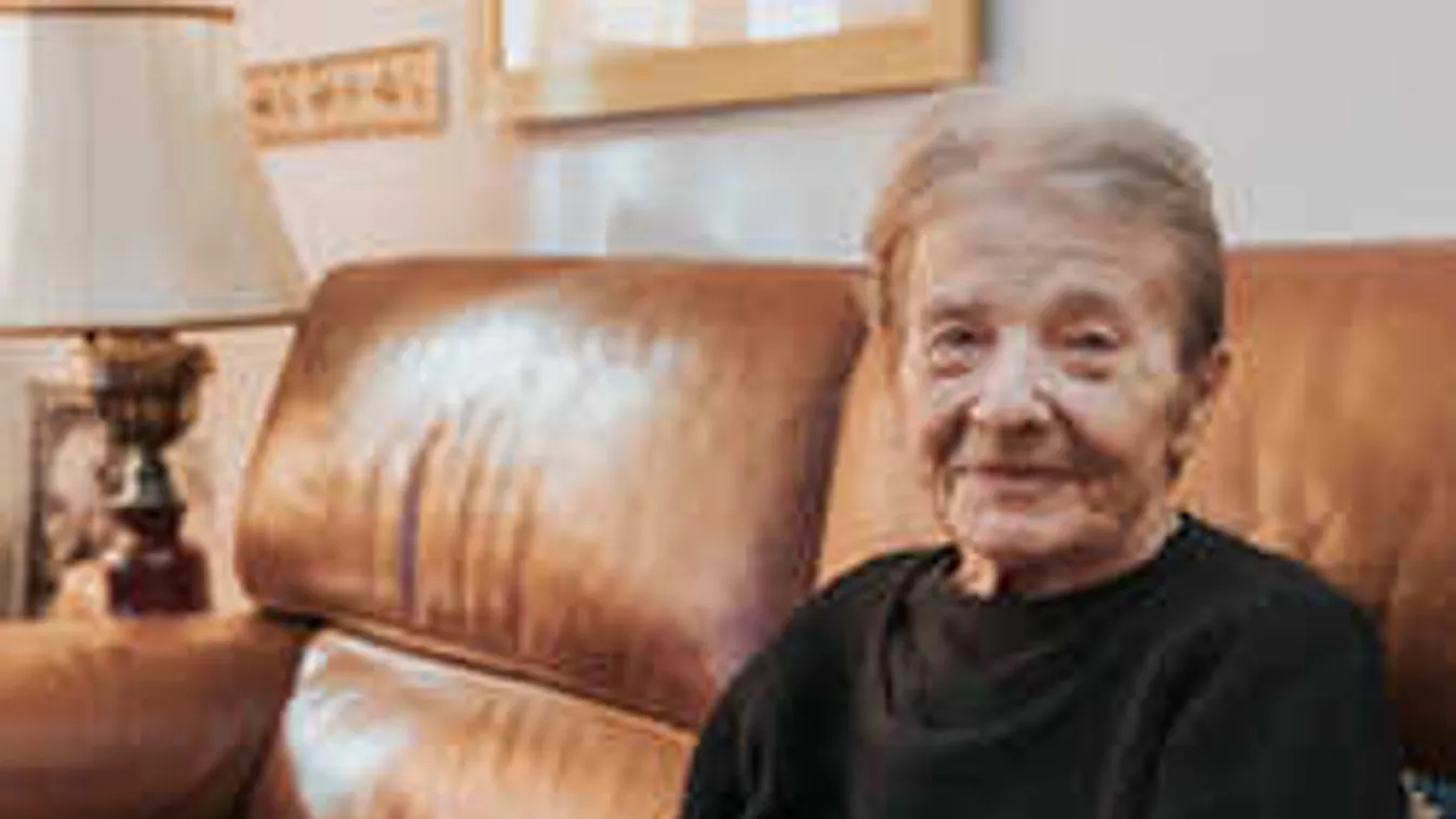 Árverésre került a magyar színészlegenda ékszere