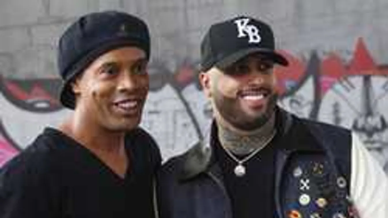 Az igen! Lerobbant budapesti épületben tűnt fel egy újabb világsztár