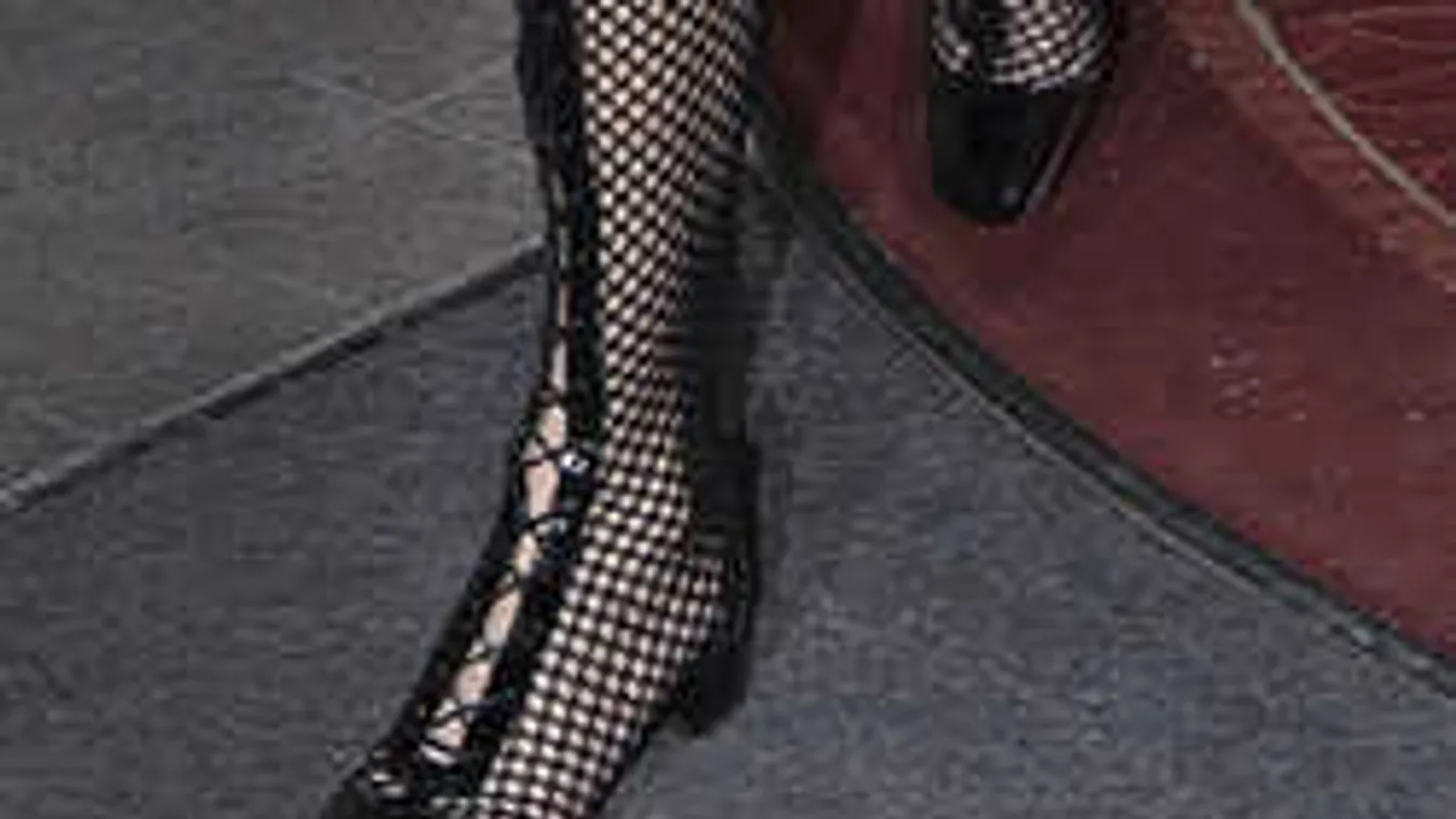 Nyári csizma lesz a divat. Biztos, hogy szeretik ezt a nők?