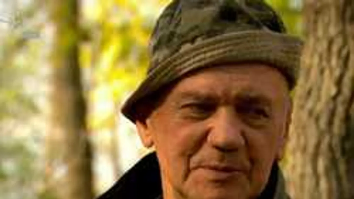 Állítólag saját magának állíttat szobrot a magyar színész