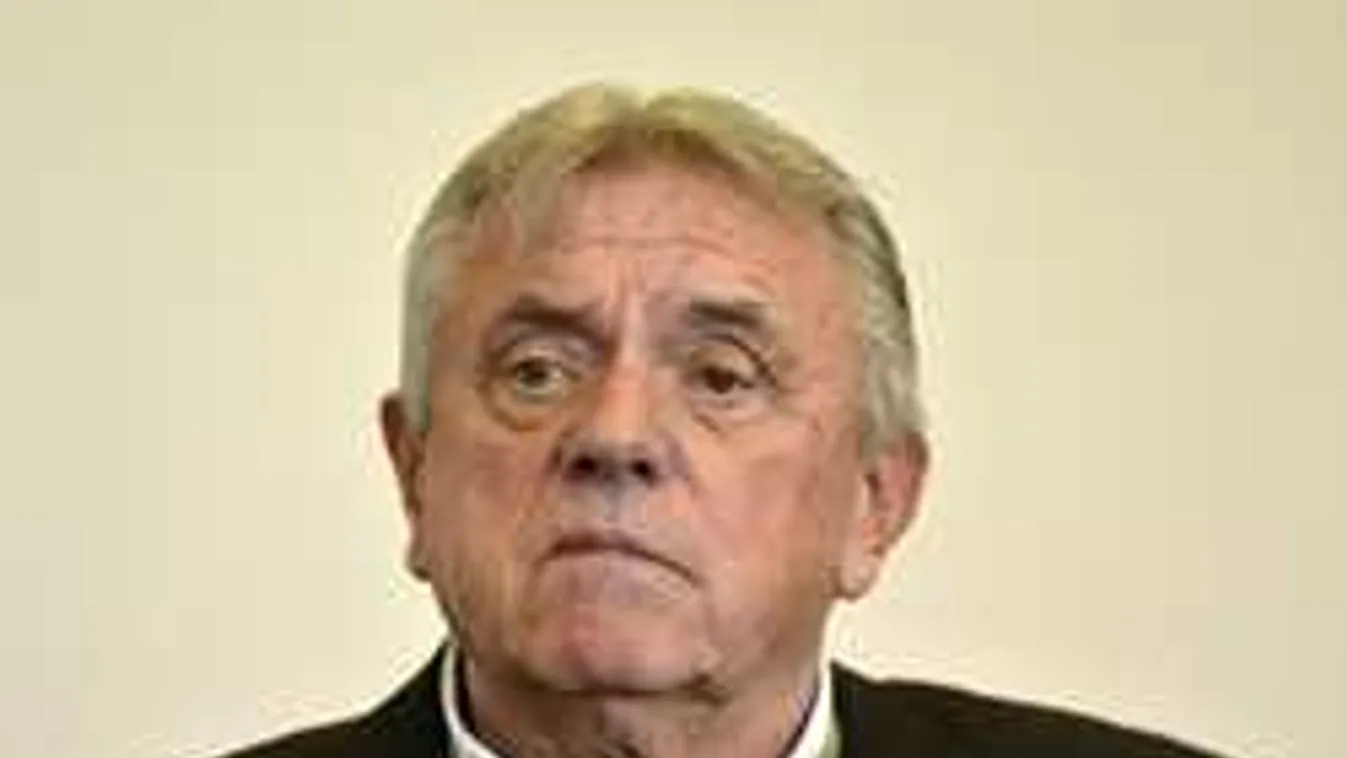 Új fotót kaptunk a lábadozó Mészöly Kálmánról