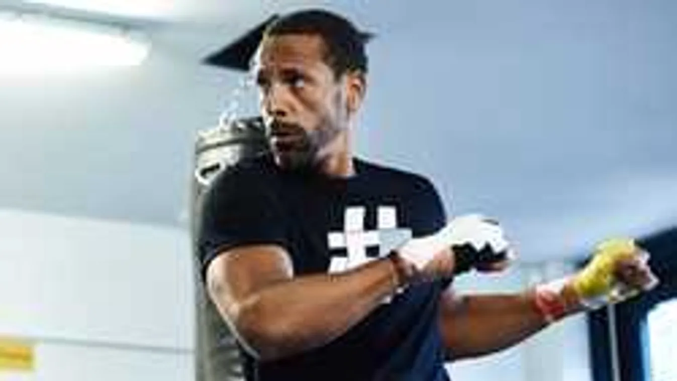 Szívfájdító üzenet, teljesen összeomlott a közkedvelt angol sztár