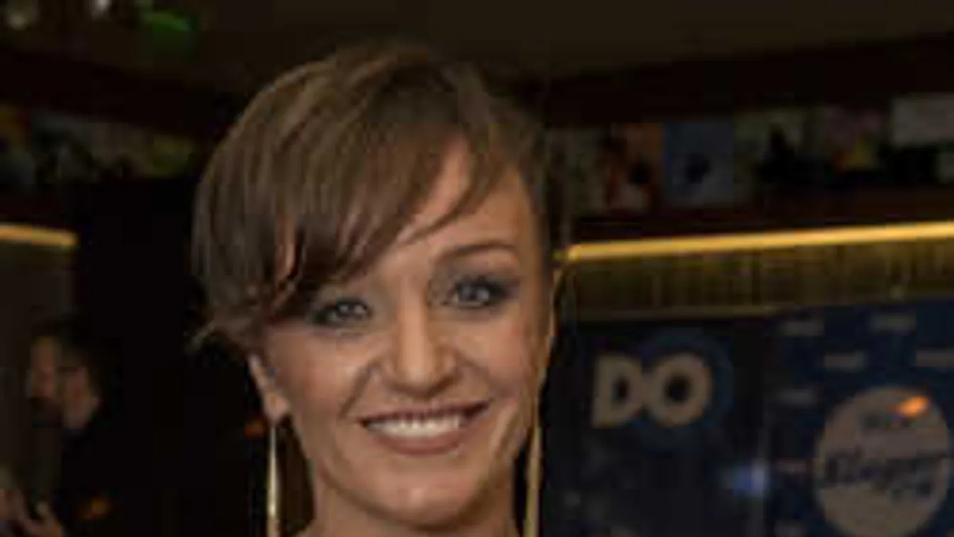 Megszólalt Szandi: Nagymama lettem