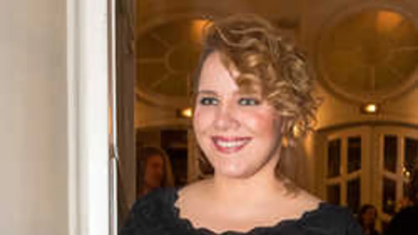 Plasztikai műtéten esett át Tóth Vera: mutatjuk az eredményt!