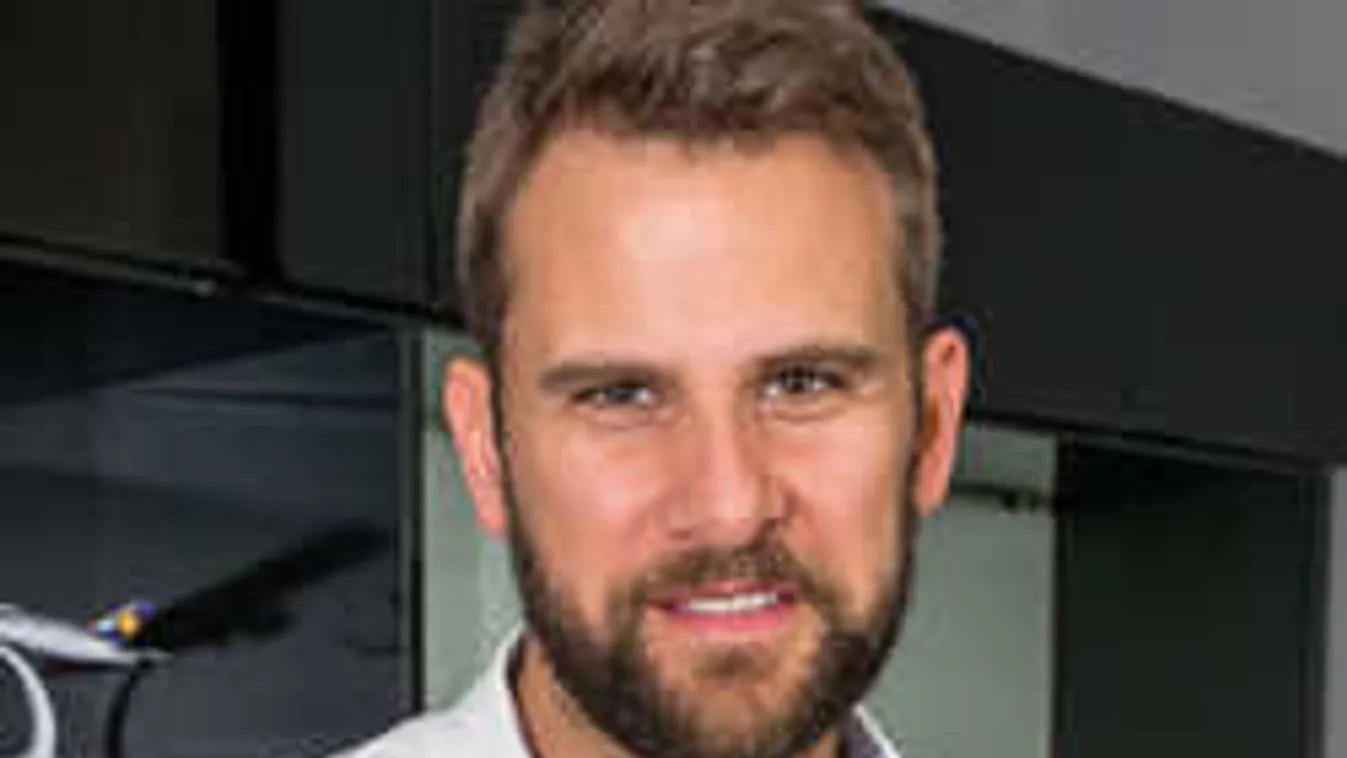 Az erkélyén tart pezsgőfürdős bulikat Danny Blue!