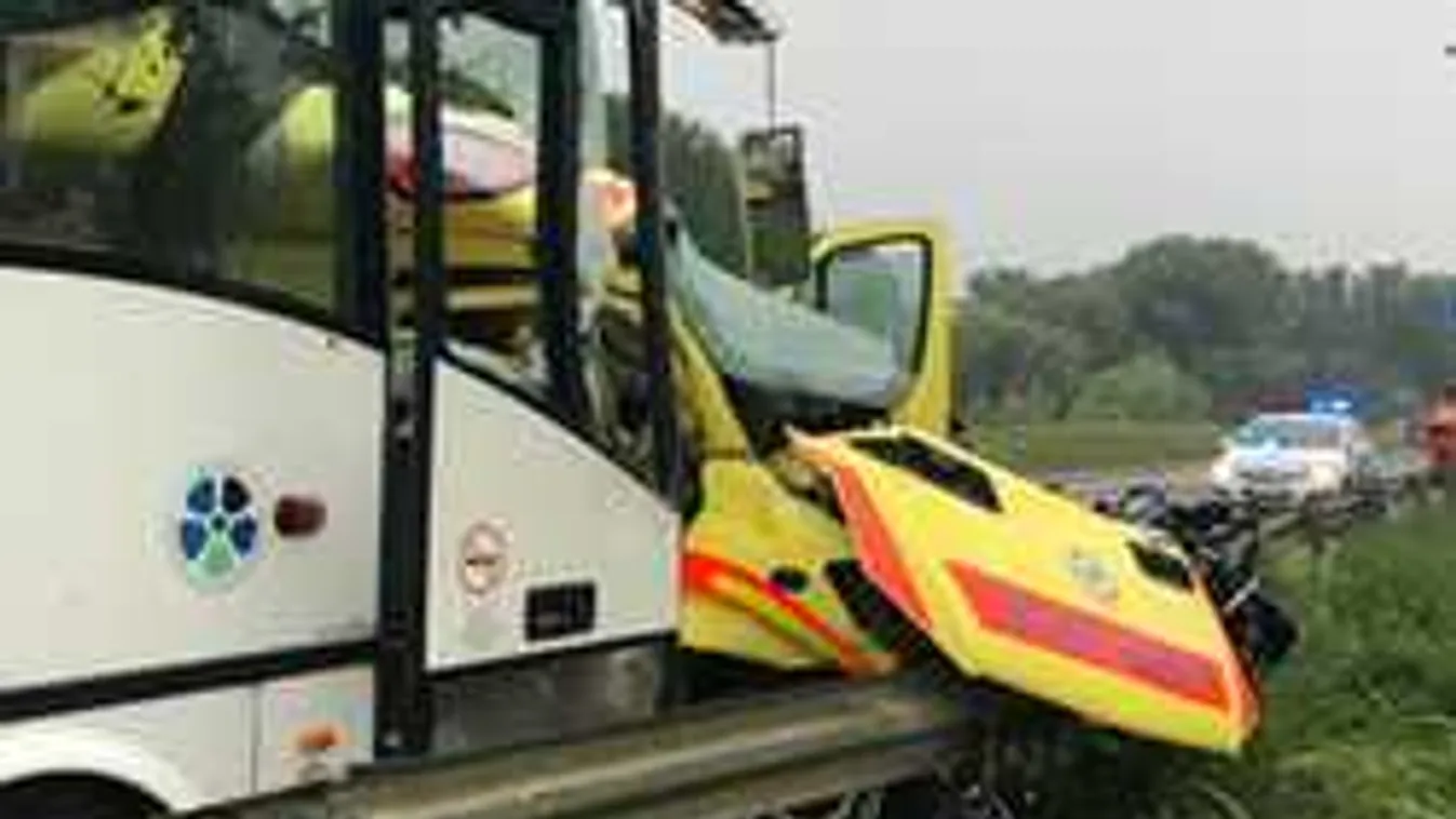 A gyerekekre rárobbant a szolnoki busz szélvédője, megszólalt az édesanya