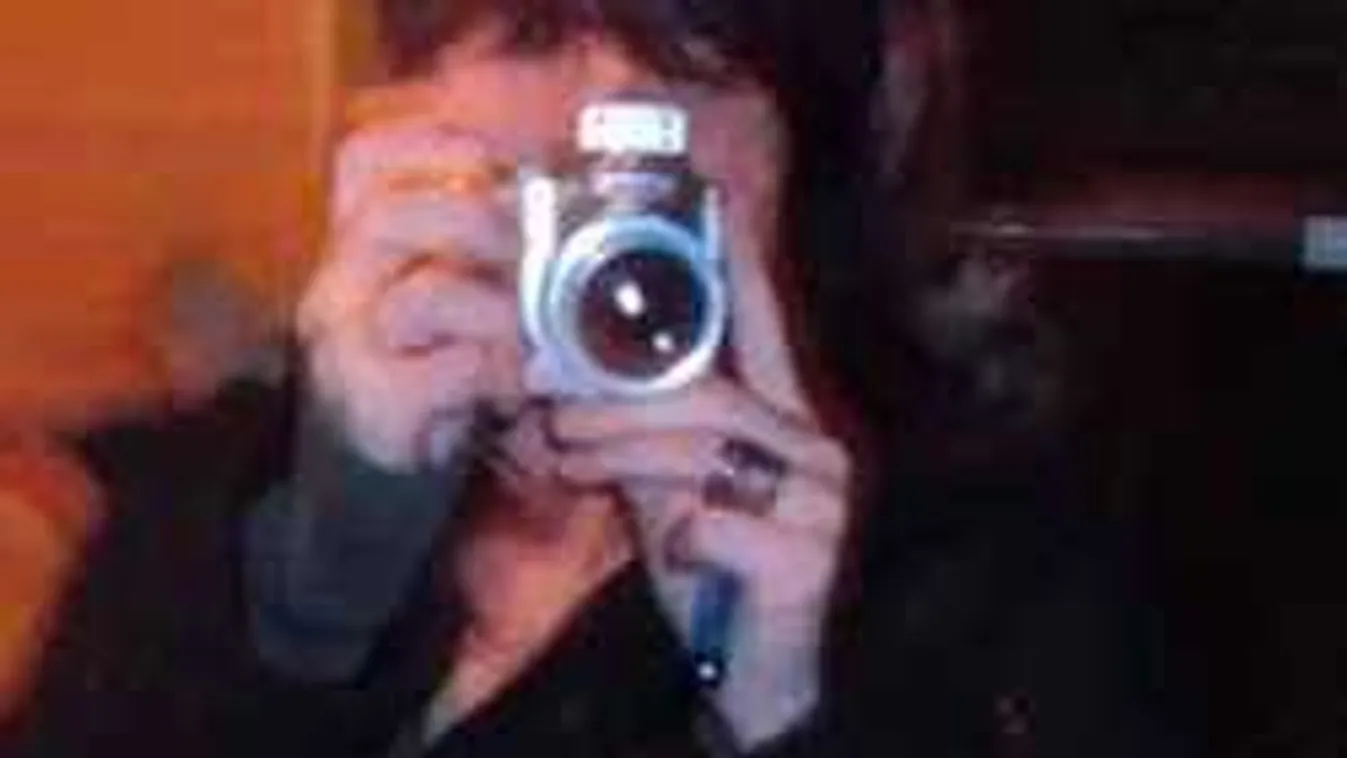 Rémisztő fotón pörögnek a netezők - te hiszel a szemednek?!