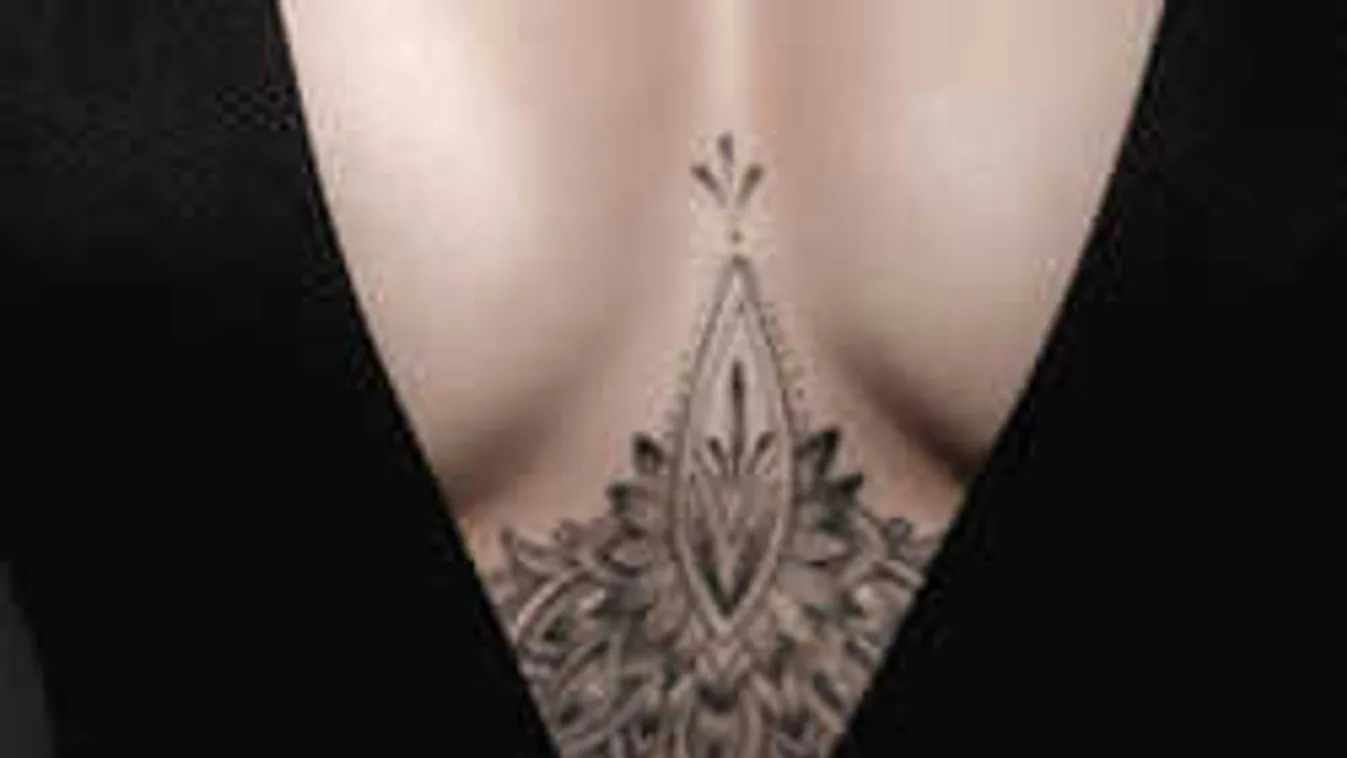 Villan a tetkó a bikiniből! Ez a minta lesz nyáron a divat