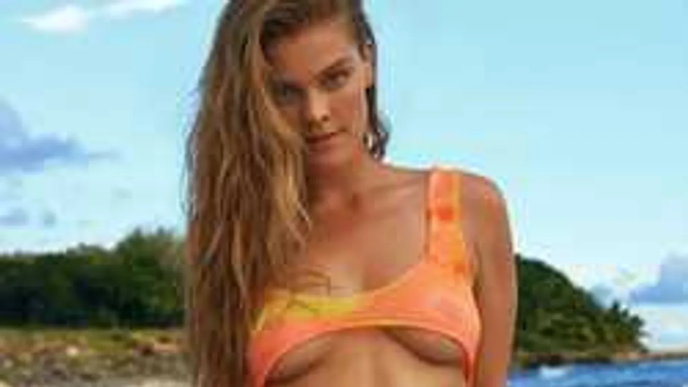 Magához nyúlt, rajtakapták az almamellű színésznőt