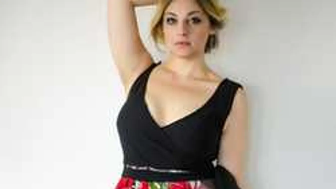 Idén nyáron ebben a ruhában igazi bombázó lesz minden husi nő