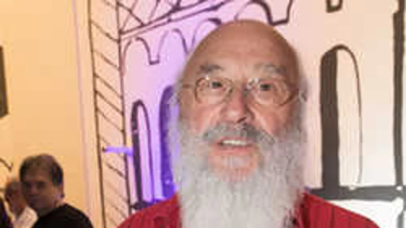 Ez meglepő: Kiderült a magyar énekes szakállának titka