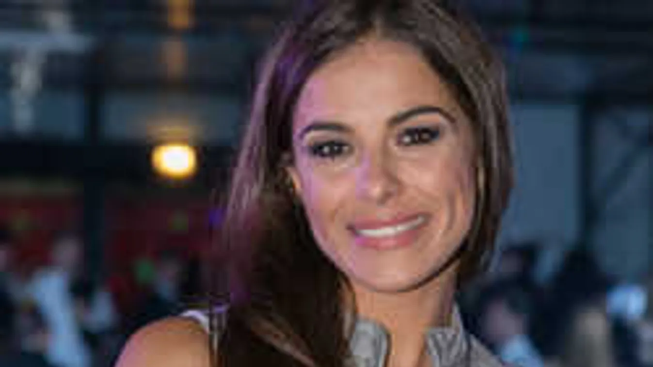 Zavarba ejtő fotó: alig takarja valami a magyar műsorvezető bámulatos testét