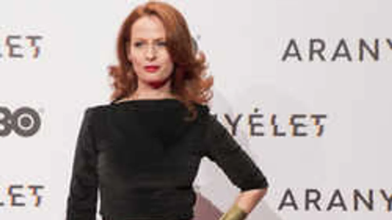 Szerinted szexi? Forrnak az indulatok Dobó Kata bikinis fotójától