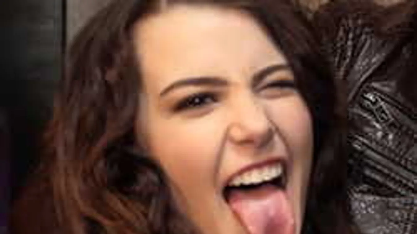 Csúnya seb keletkezett Tóth Andi fenekén - fotóval!