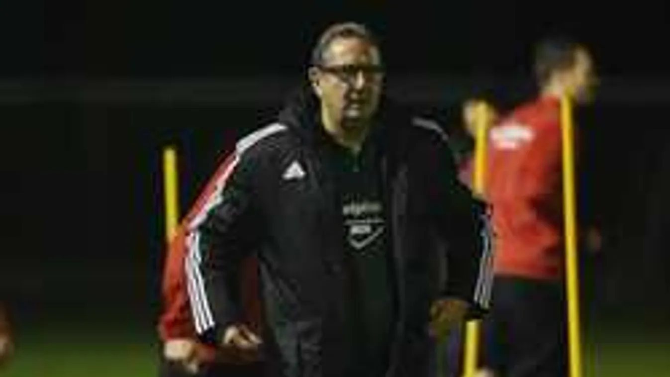 Leekens tényleg lemond? Válaszolt a focikapitány