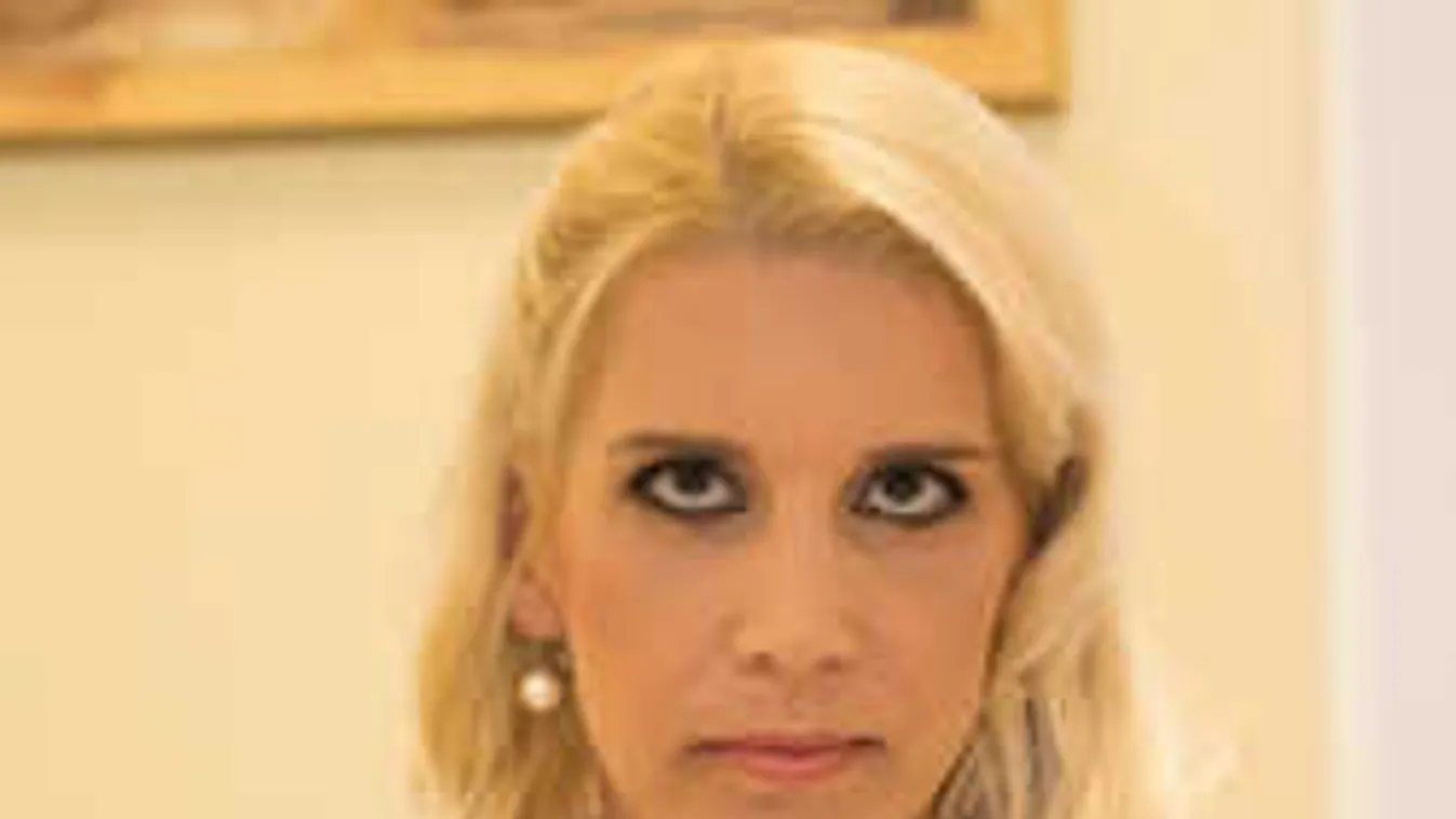 Botrány, durva, mit tettek a leszbikus magyar színésznő exével