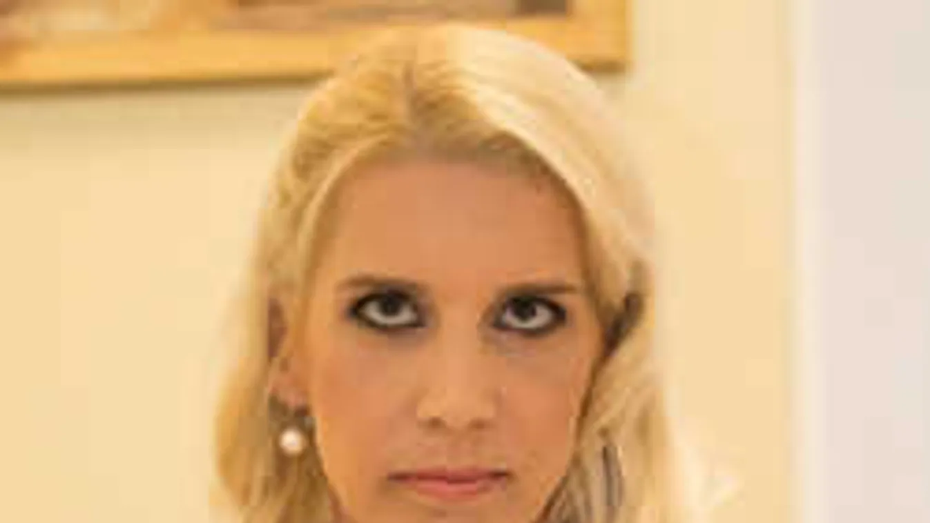 Élő adásban mondja ki exe a leszbikus magyar színésznő nevét!