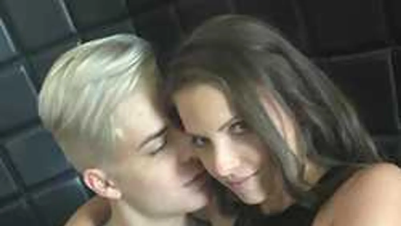 Kemény rocker kedvesére hajtott rá a magyar Justin Bieber