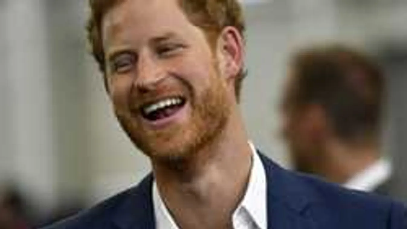 Ezt kéri Harrytől a barátja, aki kínos helyzetbe hozta az esküvőn