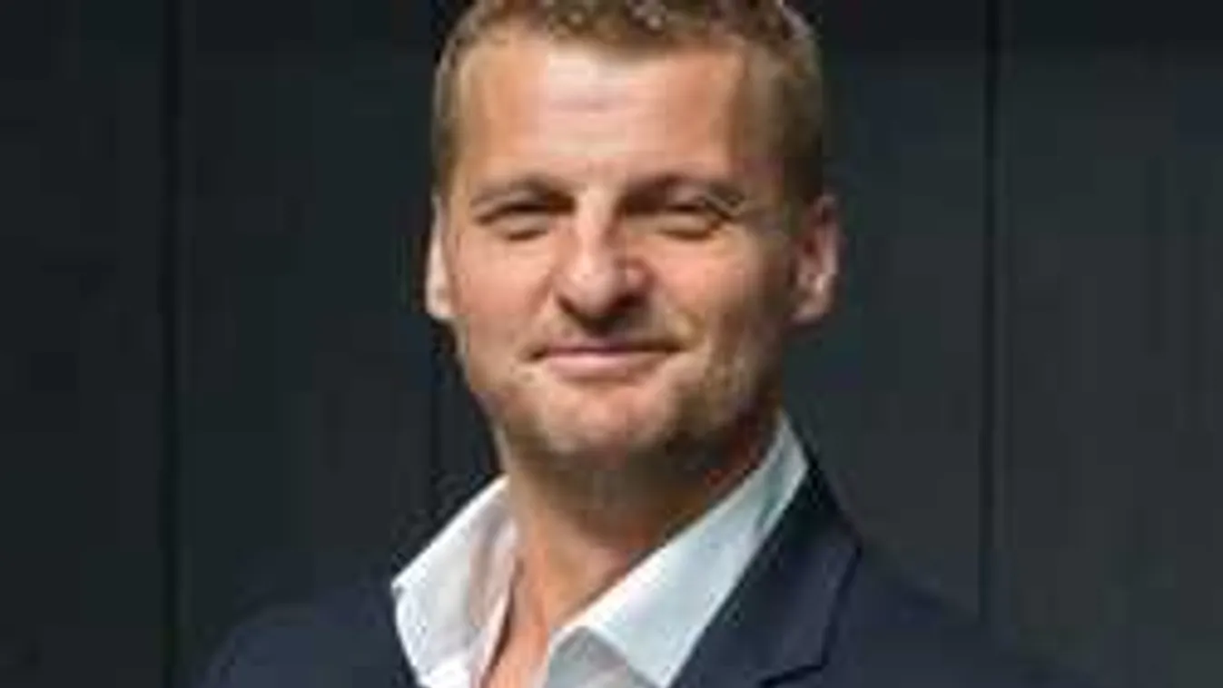 Hoppá, erre a magyar sztáranyukára vetett szemet a TV2 műsorvezetője