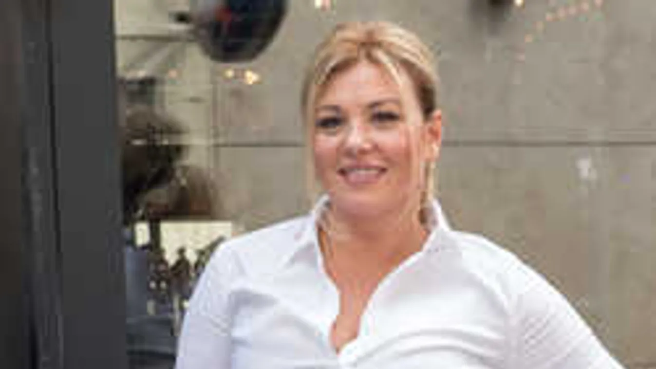 Liptai Claudia cuki képpel búcsúztatja az álomnyaralást