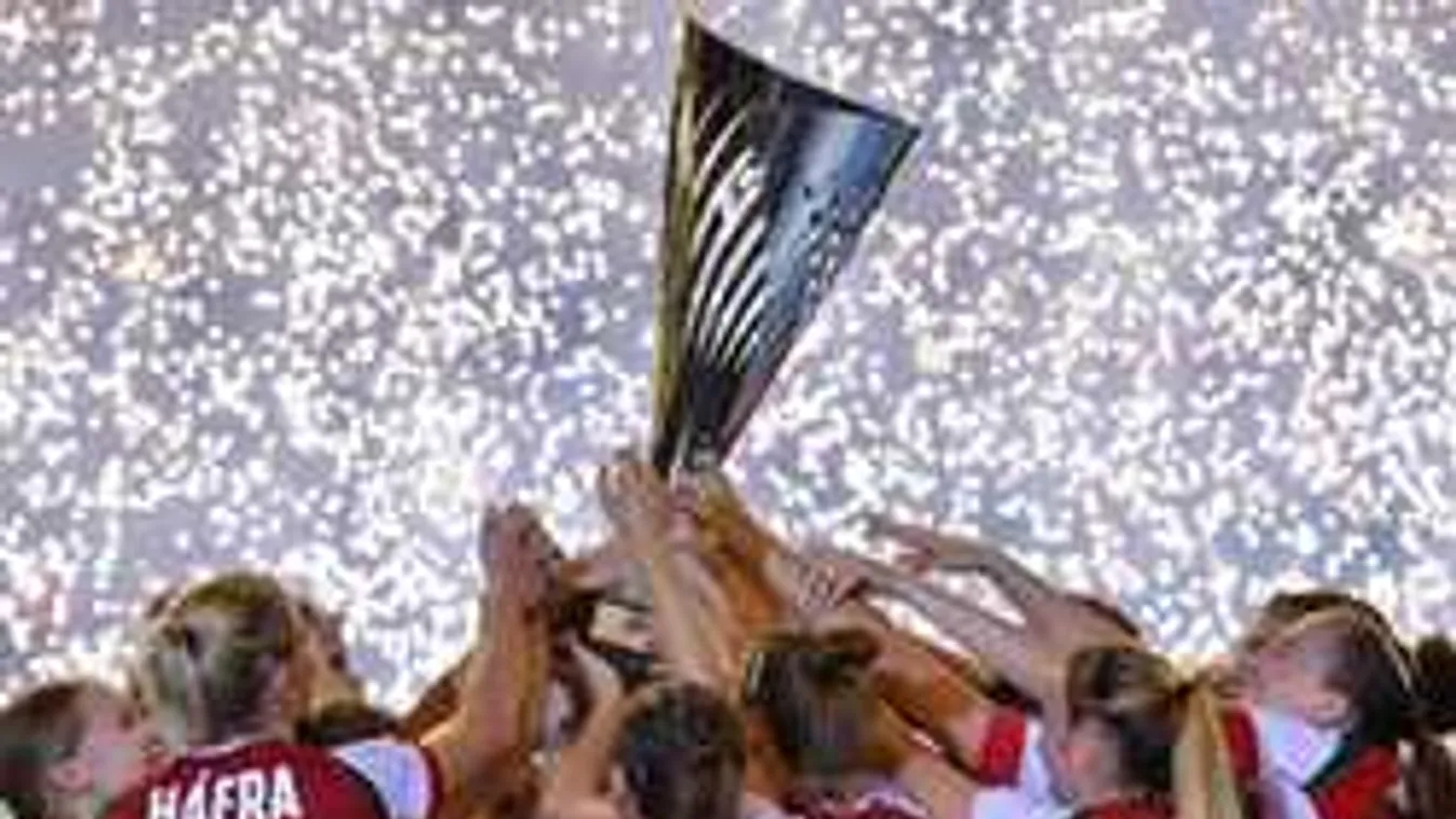 Orbán Viktor büszke, ő már világbajnokot avatott