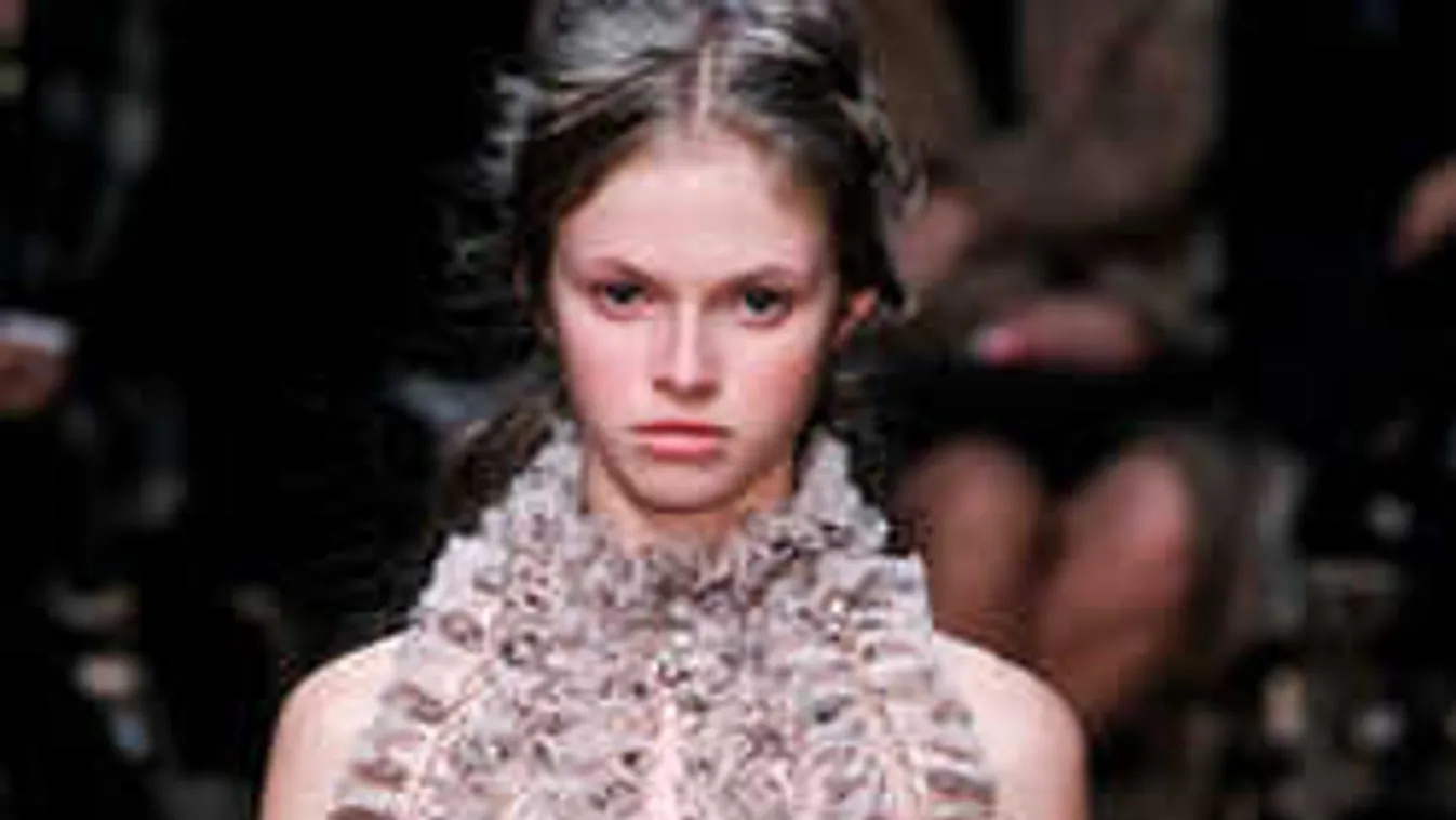 Rafinált lett a divat! Mutatjuk, miért hördültek fel a nők