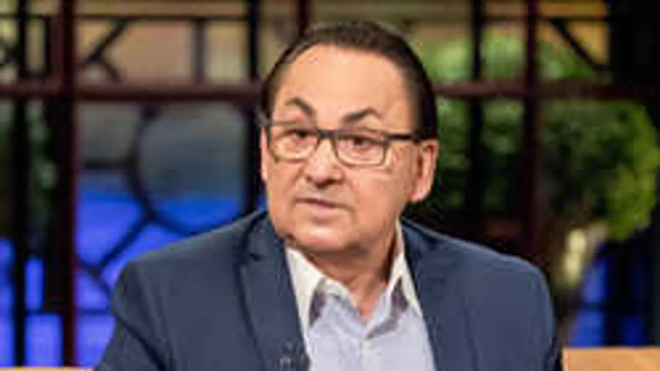 Fásy Ádám bevallotta, több fogadott lánya is van